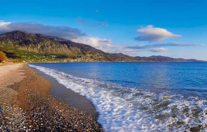 Comfy Central Square Gem With Balcony Apartment Kalamata Luaran gambar