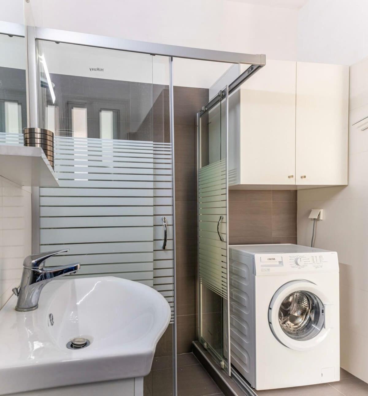 Comfy Central Square Gem With Balcony Apartment Kalamata Luaran gambar