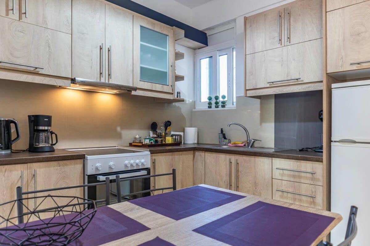 Comfy Central Square Gem With Balcony Apartment Kalamata Luaran gambar