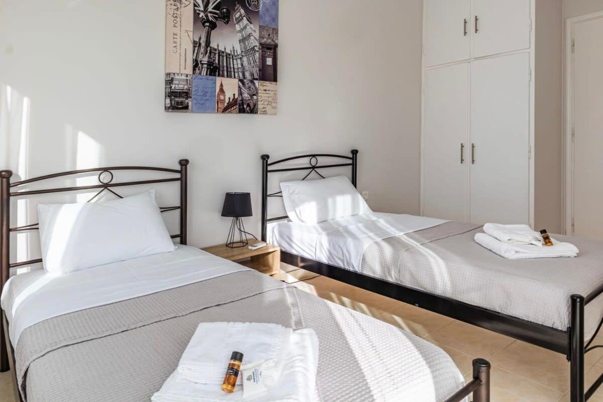 Comfy Central Square Gem With Balcony Apartment Kalamata Luaran gambar